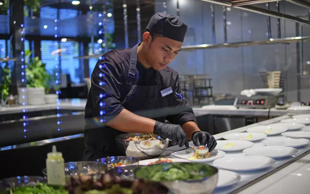 Emerald Cruises Emerald Azzurra La Cucina Dining 0.jpg